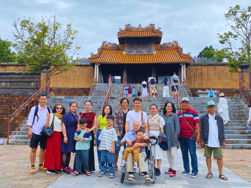 Khách trải nghiệm Tour Đà Nẵng - Huế do Đà Nẵng Best tổ chức