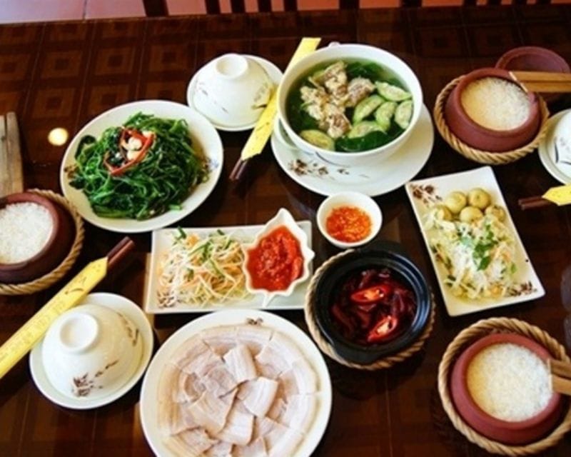 Nha hang da lat, com nieu nhu ngoc