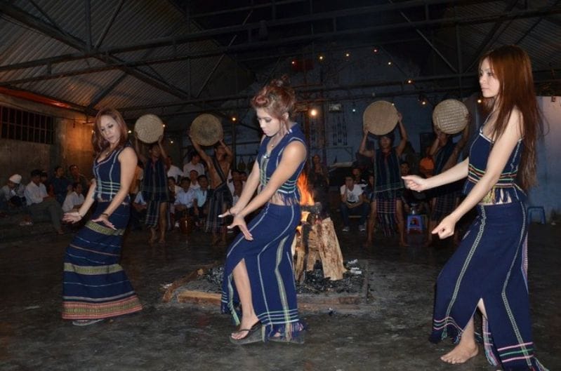 tour giao lưu văn hoa cồng chiêng