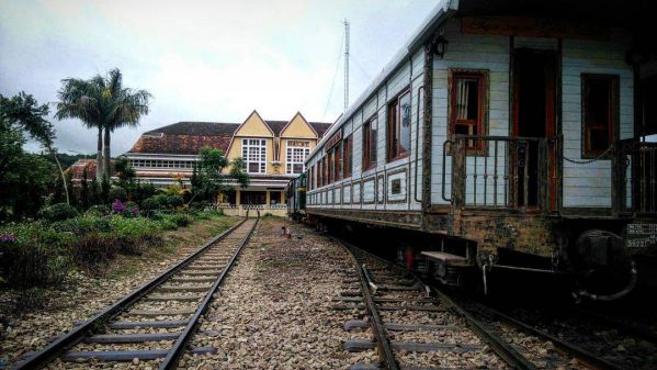 Nhà ga Đà Lạt trong tour Langbiang