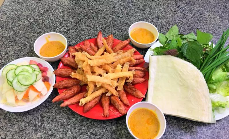 Món nem nướng Đà Lạt Bà Hùng Nem nướng Bà Hùng Đà Lạt