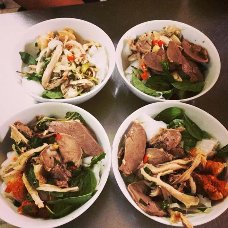Quán bánh ướt lòng gà chip chip ở Đà Lạt