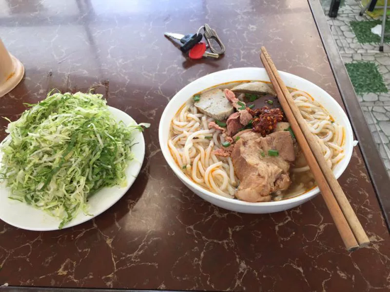 Quán bún bò Huế ở Đà Lạt - quán Bún Công