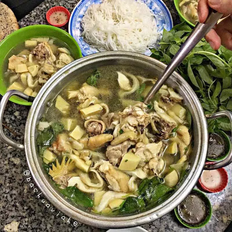 quán lẩu gà lá é ngon ở Đà Lạt