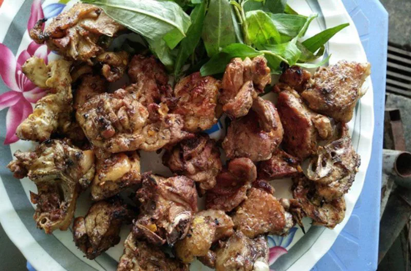Món gà nướng muối ớt tại quán Hạnh Đà Lạt