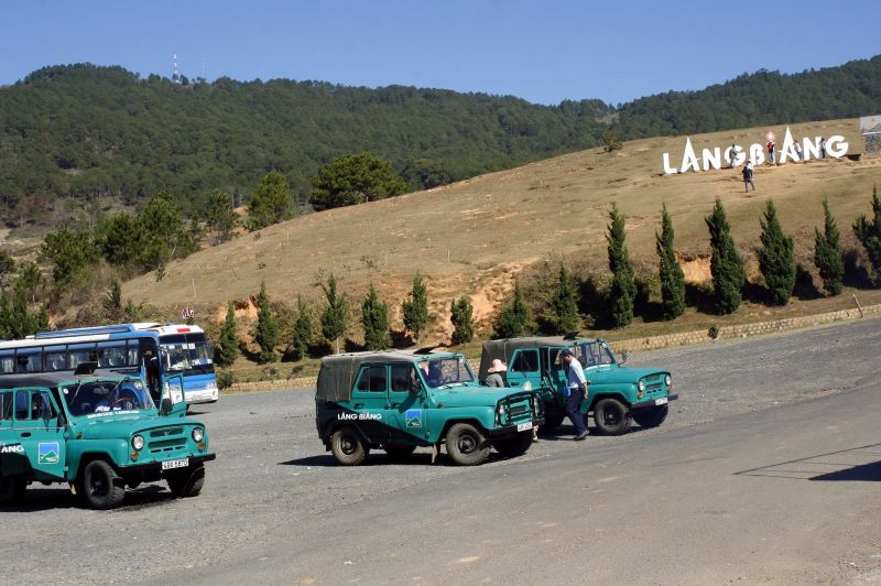 Xe Jeep LangBiang