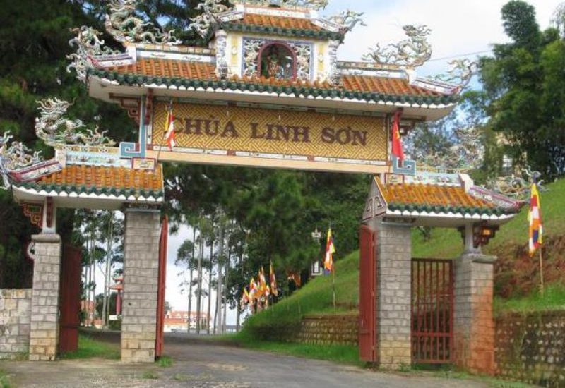 Hình ảnh cổng chùa Linh Sơn