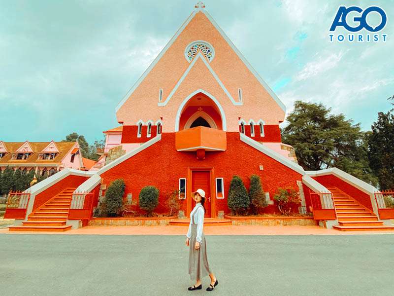 tham quan nhà thờ Domain tour du lịch Cần Thơ Đà Lạt 3 ngày 2 đêm