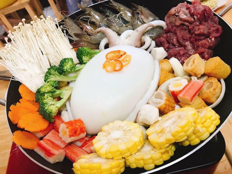 Lẩu mực khổng lồ Khap Bun Kha Đà Lạt