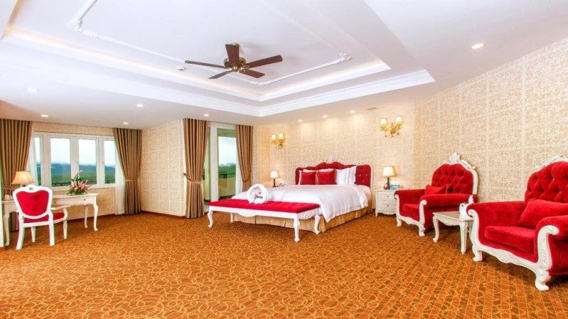 Suit President của Đà Lạt LADALAT Hotel Không gian bên trong phòng hạng Suit President của Đà Lạt LADALAT Hotel