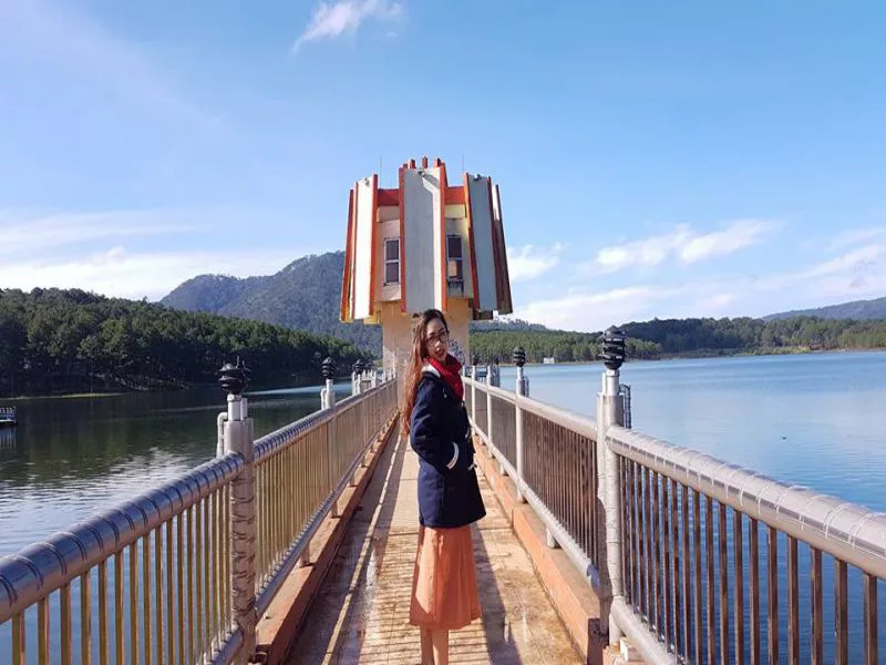 Trang phục đẹp, hợp thời tiết tháng 10 ở Đà Lạt (Ảnh: sưu tầm FB Cao Thị Thu Thảo) Trang phục đẹp, hợp thời tiết tháng 10 ở Đà Lạt (Ảnh: sưu tầm FB Cao Thị Thu Thảo)