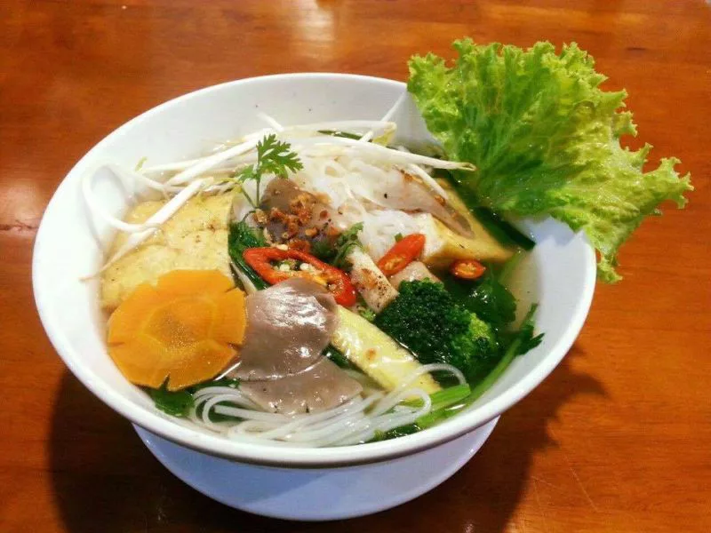 Cơm chay hoa sen ở tại Đà Lạt