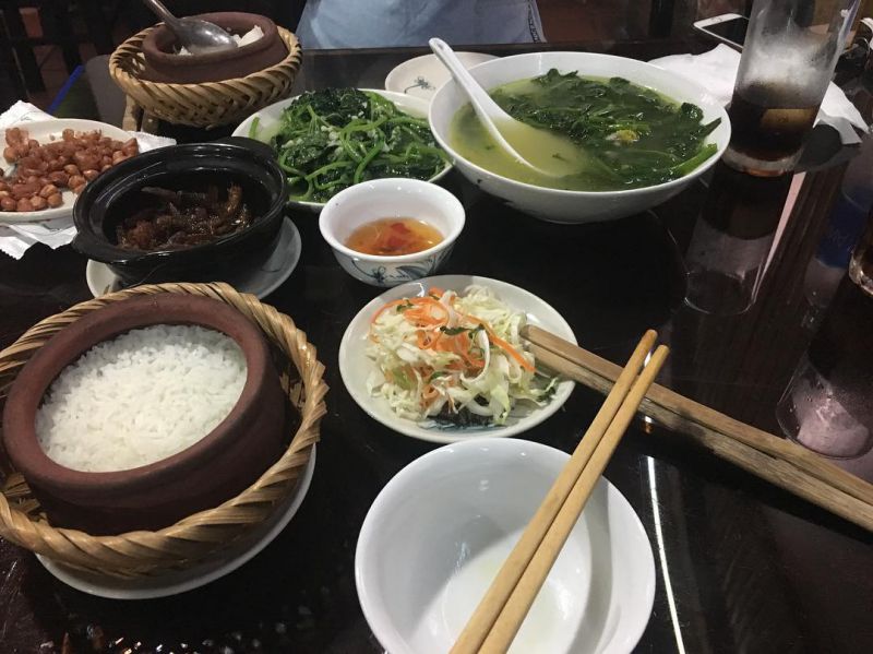 trải nghiệm cơm niêu Như Ngọc Đà Lạt