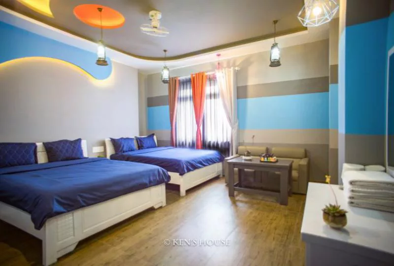 Không gian phòng ngủ tại khách sạn Ken House