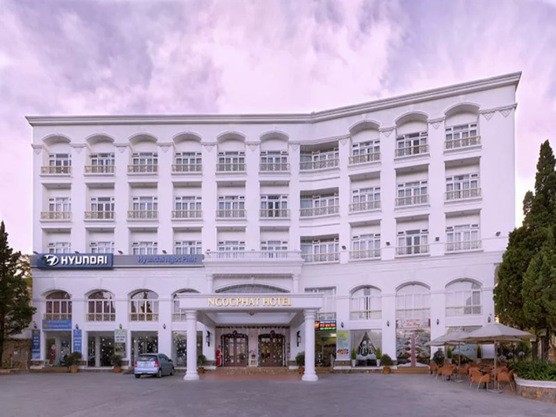 Ngọc Phát trên đường Hồ Tùng Mậu, Đà Lạt Ngọc Phát trên đường Hồ Tùng Mậu, Đà Lạt