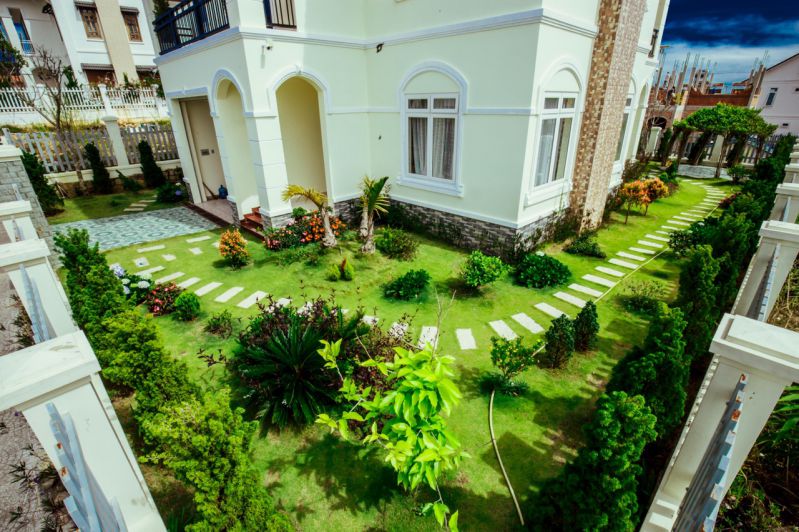 Sân vườn BBQ cực đẹp của Sun House villa Sân vườn BBQ cực đẹp của Biệt thự Sun House