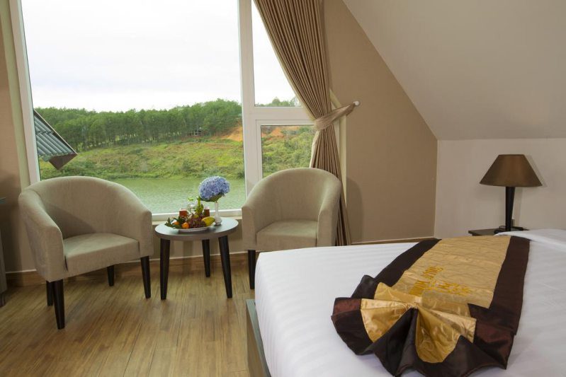 Một phòng nghỉ ở Khu nghỉ dưỡng Dalat Wonder Resort Đà Lạt