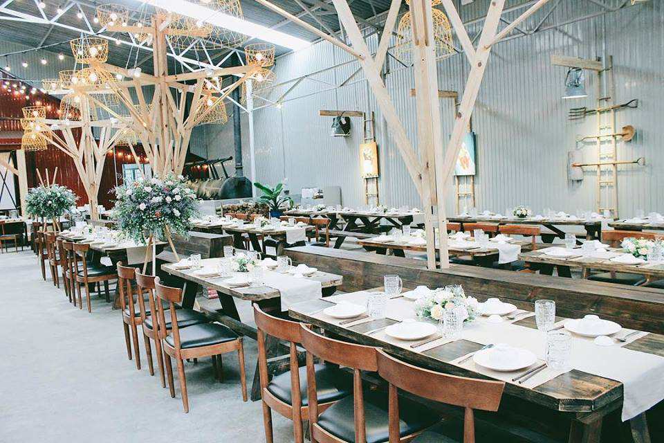 Không gian quán nhậu Barn House BBQ& BEER ở Đà Lạt