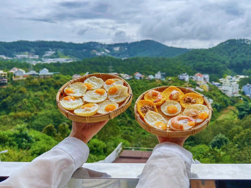 quán bánh căn ngon view đẹp ở Đà Lạt