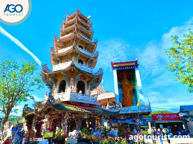 Ngôi Linh Tháp đạt kỷ lục tháp chuông cao nhất Việt Nam tại chùa Linh Phước