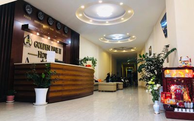 Khách sạn thông vàng 2 trung tâm giá phòng