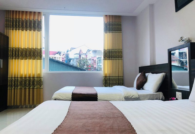 Khách sạn thông vàng 2 số điện thoại