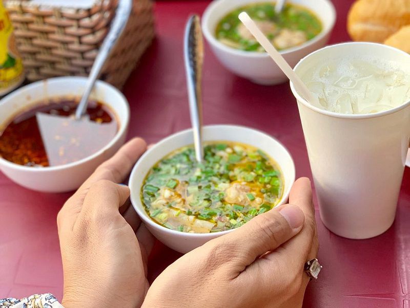 bánh mì xíu mại ngon đà lạt bánh mì xíu mại đà lạt thơm ngon, nống hổi