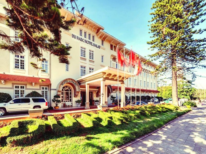khách sạn có vị trí gần hồ Xuân Hương