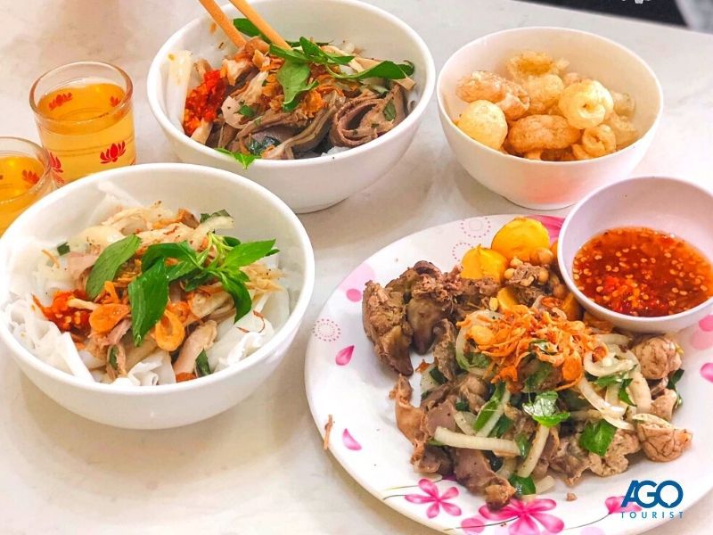 ăn sáng tại Đà Lạt