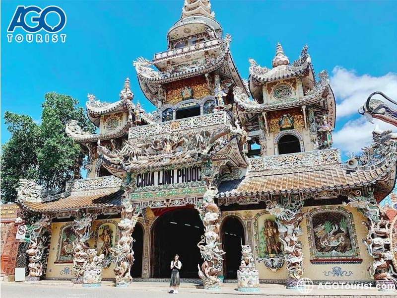chùa Linh Phước ở Đà Lạt
