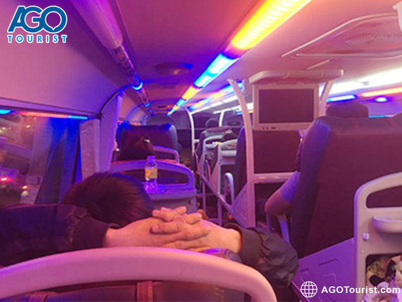 Hành khách vô cùng thoải mái khi nghỉ ngơi trên xe Quảng Ngãi đi Đà Lạt