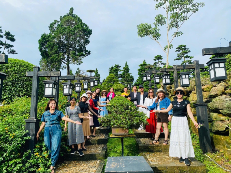 tham quan khu vườn Nhật Bản tại Que Garden Đà Lạt khi đi tour